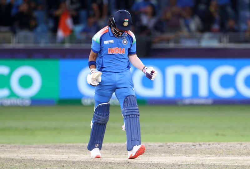 Cricket-India beat Australia by four wickets to reach Champions Trophy final