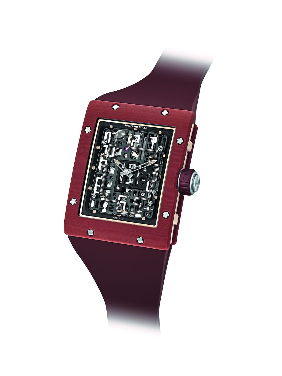 An entirely new colourway, the RM 16-02 Automatic Extraflat Terracotta Quartz TPT is the result of an innovative process.