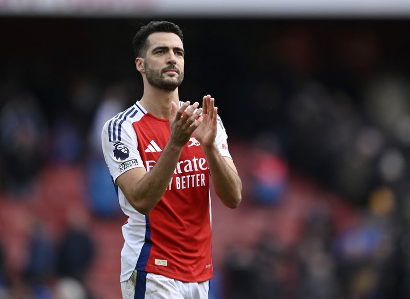 Soccer-Arteta hails stand-in striker Merino for another match-winning goal