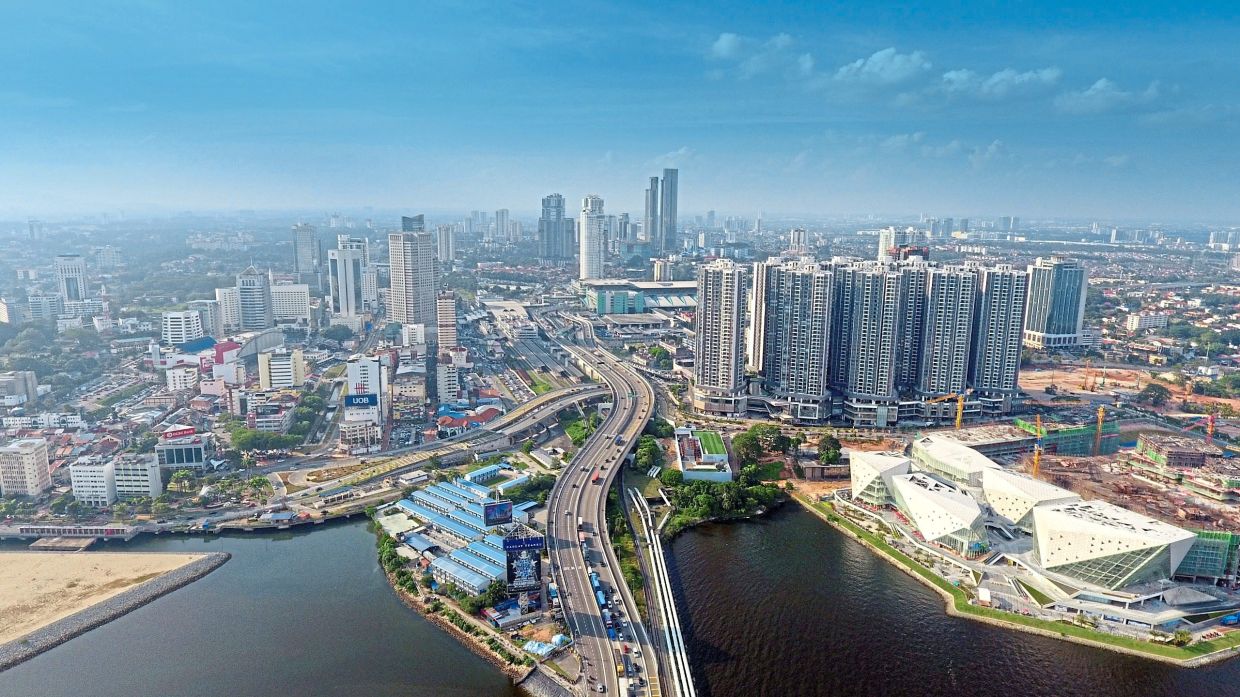 MBJB has allocated RM1.2mil to upgrade bus stops with smart elements such as digital information boards, Wi-Fi and smart poles.(Inset) MBJB mayor Mohd Haffiz