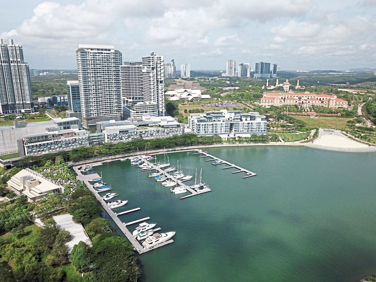 MBIP’s Low Carbon Society Action Plan targets a 44% reduction in carbon dioxide emissions by focusing on waste, transportation, residential and industrial sectors.(Inset) MBIP mayor Ahmad Nazir