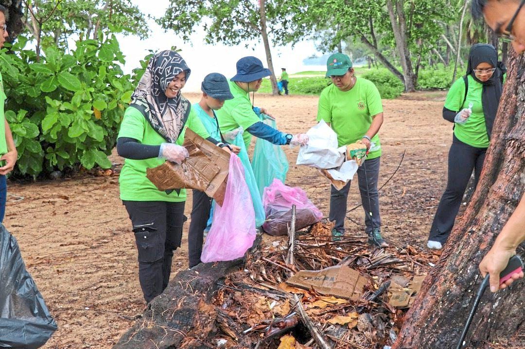 The state MPMA collected 300kg of trash at Desaru beach last year.