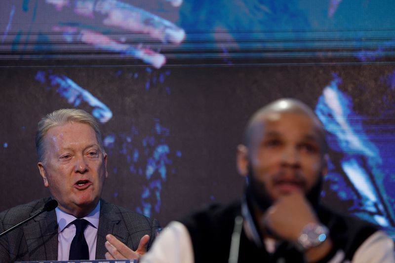 Boxing-Promoter Warren and Eubank Jr urged to resolve dispute over 'scumbag' rant