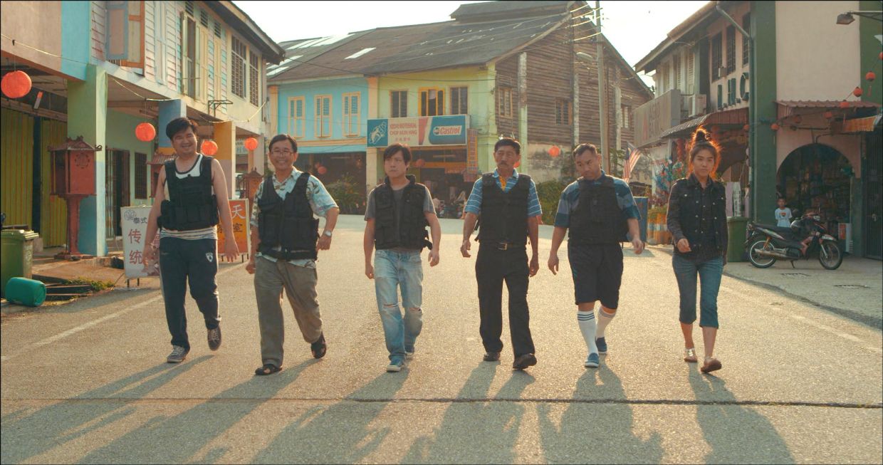 Lee (third from right) also made an appearance in 2016's Special Forces. — Photo: Filepic