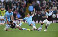 Soccer-Villa beat Forest 2-1 thanks to early Rogers, Malen goals