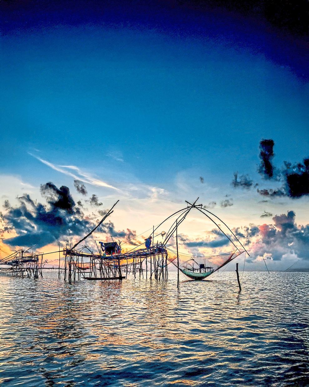 A view of kelong at Thale Noi at sunrise. — Photo by EDDIE CHUA