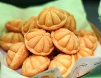 Traditional Raya treats slowly disappearing with changing times in Brunei