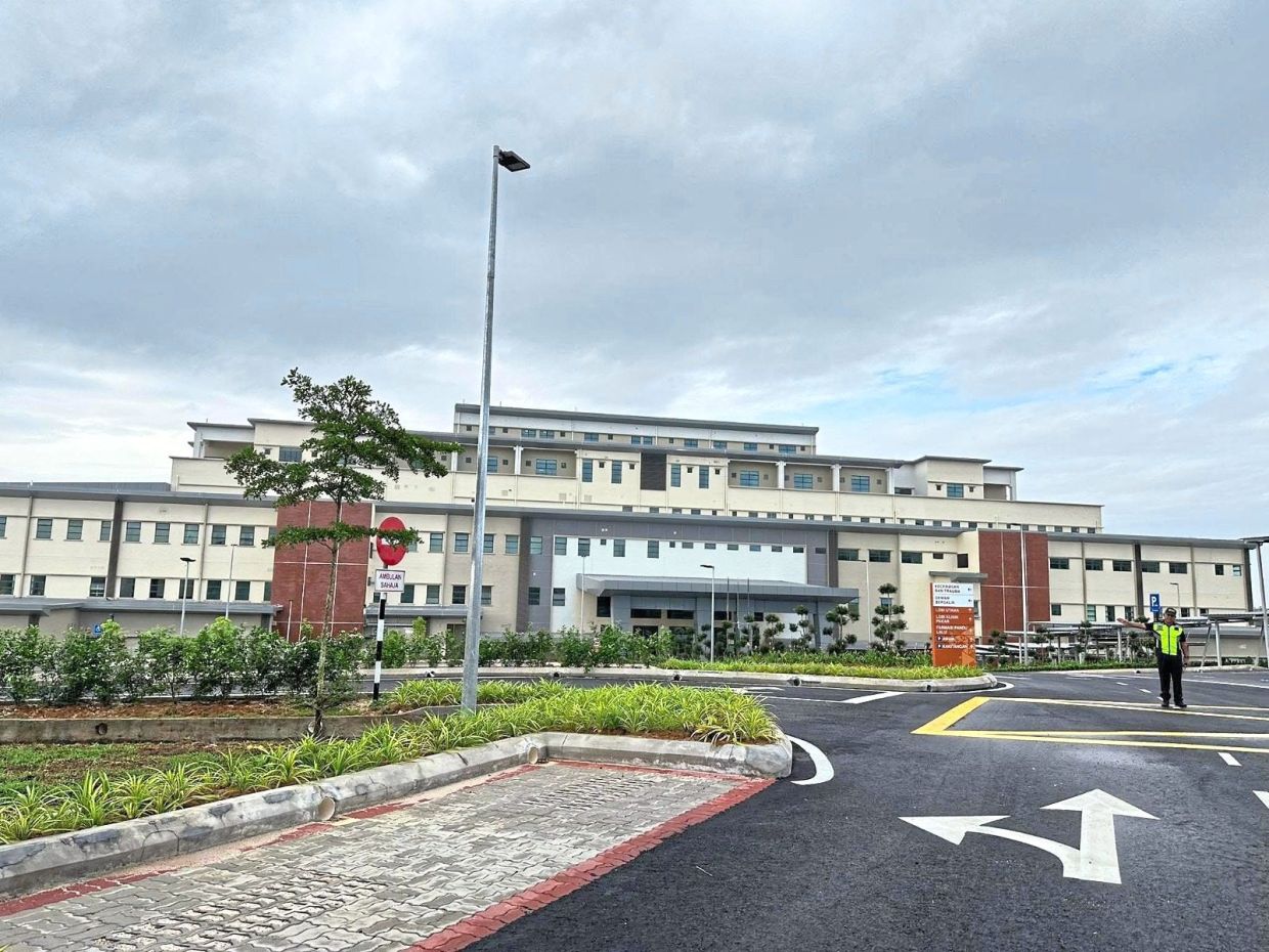 The 304-bed Hospital Pasir Gudang cost RM380mil.