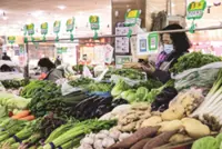China's consumer prices extend declines in March