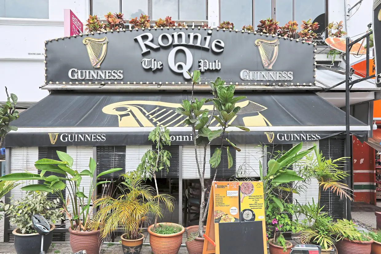 Ronnie Q Pub & Restaurant
