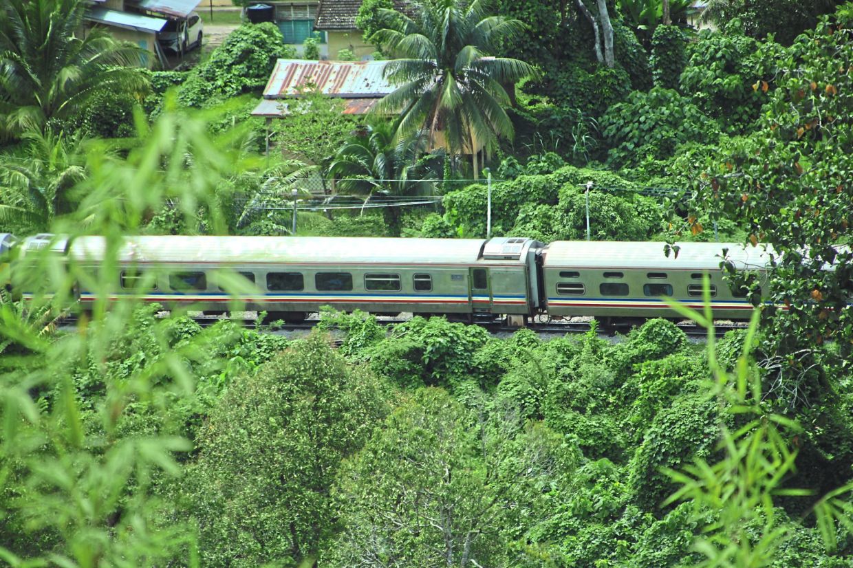 A drone shot of the train during JNK5 in Dabong.