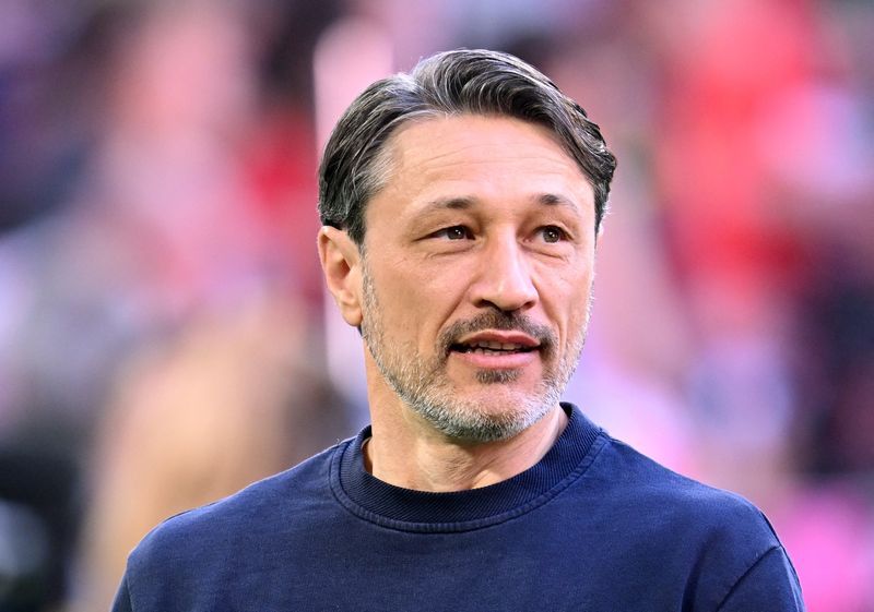 Soccer-Dortmund must show 'different face' to earn Champions League miracle, says Kovac