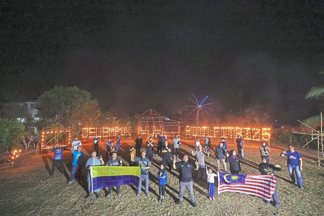 The beloved Aidilfitri tradition of lighting oil lamps could even be expanded around Perlis. 