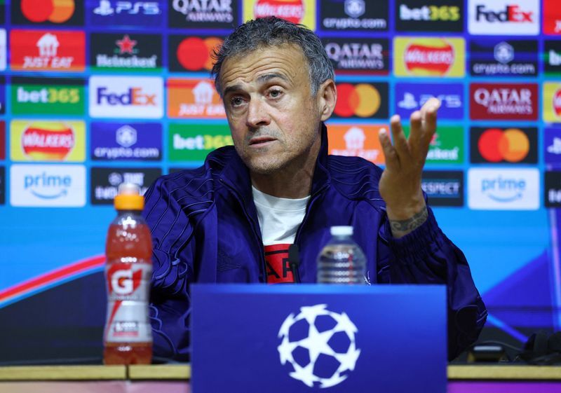 Soccer-PSG wary of favourites tag in Champions League return at Villa, says coach