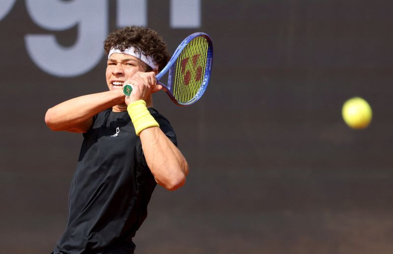 ATP roundup: Ben Shelton saves 3 match points, survives in Munich