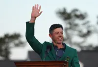Golf-McIlroy can go on to win 10 majors, says putting coach Faxon