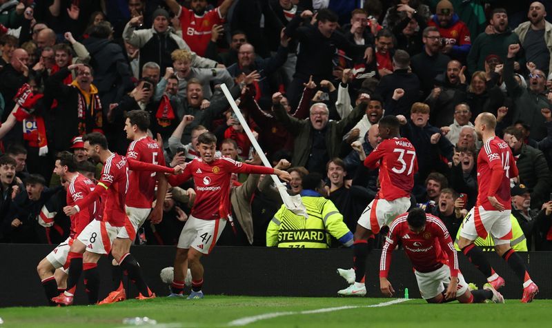 Soccer-'For a moment, we could forget the season we are having' - Amorim