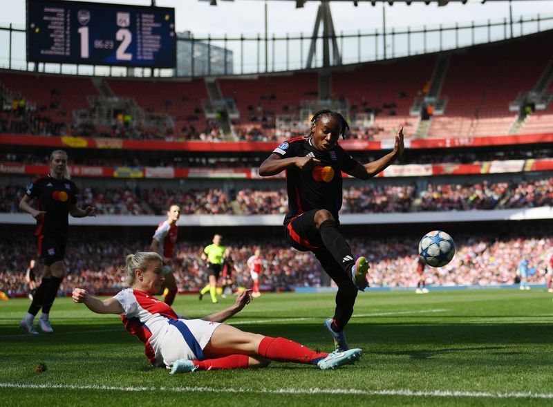Soccer-Lyon edge Arsenal 2-1 in first leg of women's Champions League semis