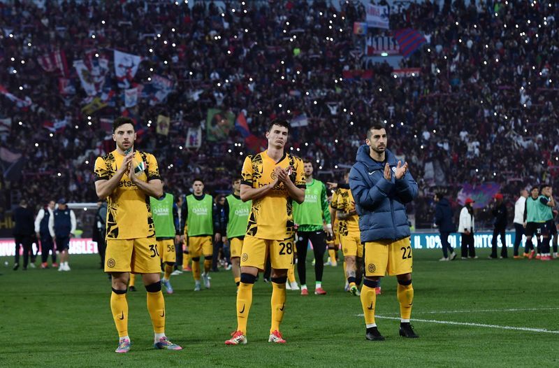 Soccer-Inter's title plans remain unchanged, says Inzaghi after Bologna loss