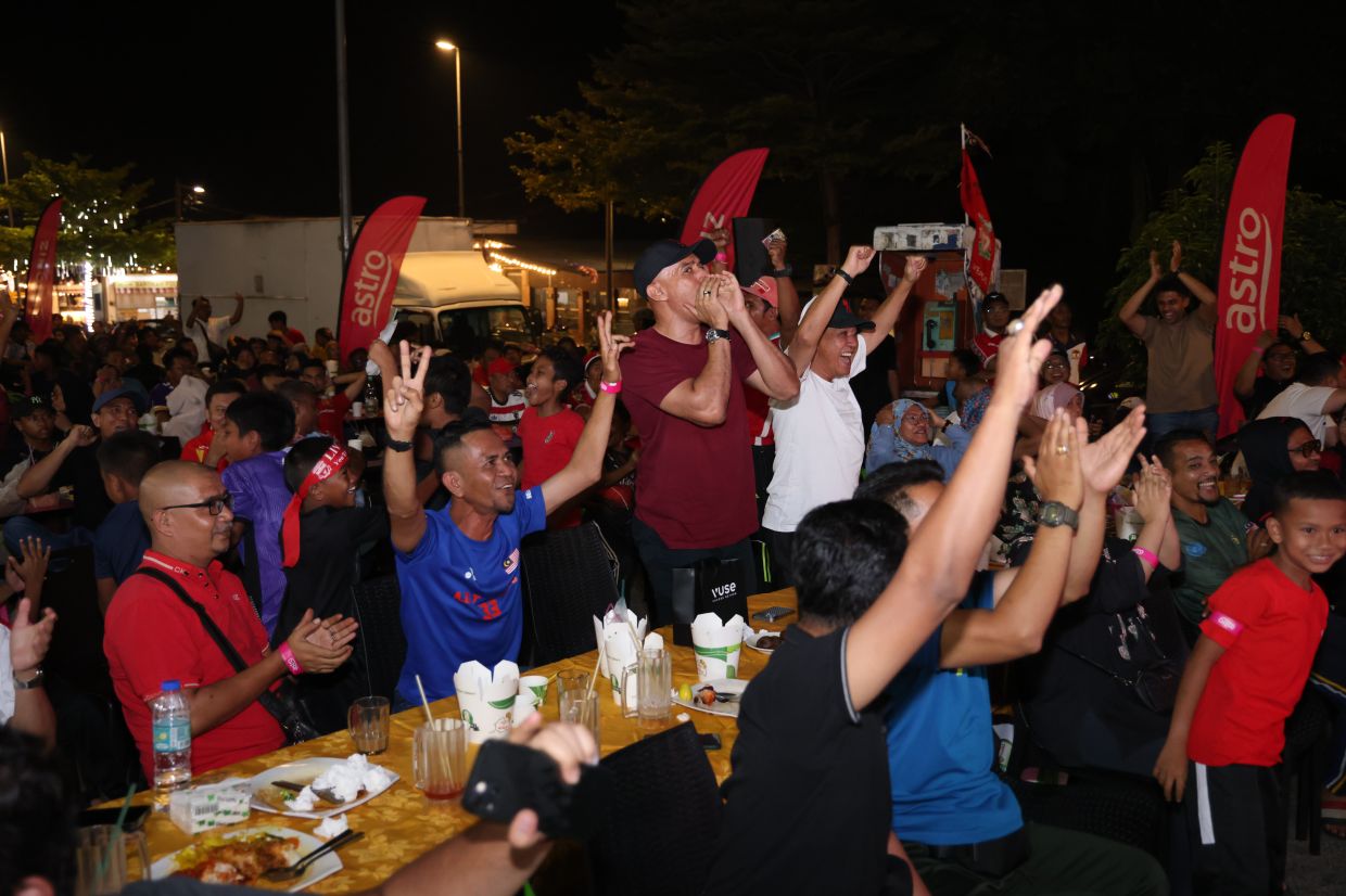 Sports watch party is one of the monthly and grand prizes of the rewards campaign.