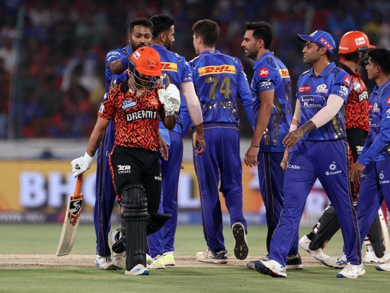 Cricket-Kishan walkoff puzzles fans as Hyderabad slump to another loss