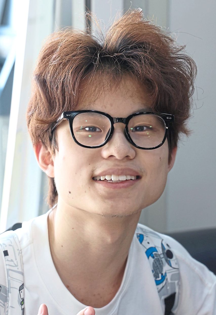 18-year-old Wang YuHao from ZheJiang province said the competition to apply for Malaysia’s top universities is intensifying as more China students are keen for the opportunity. — ART CHEN/The Star