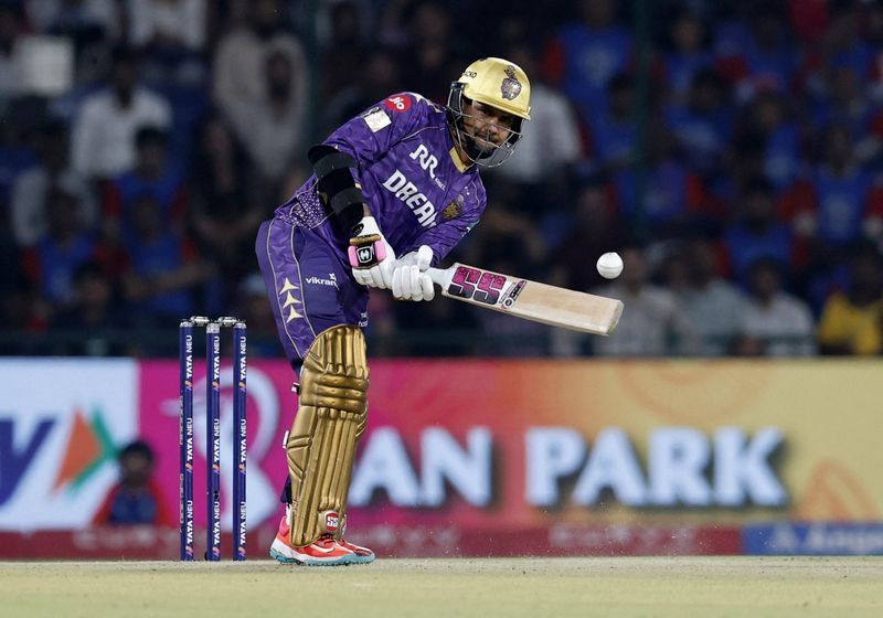 Cricket-Narine continues to deliver the goods for Kolkata
