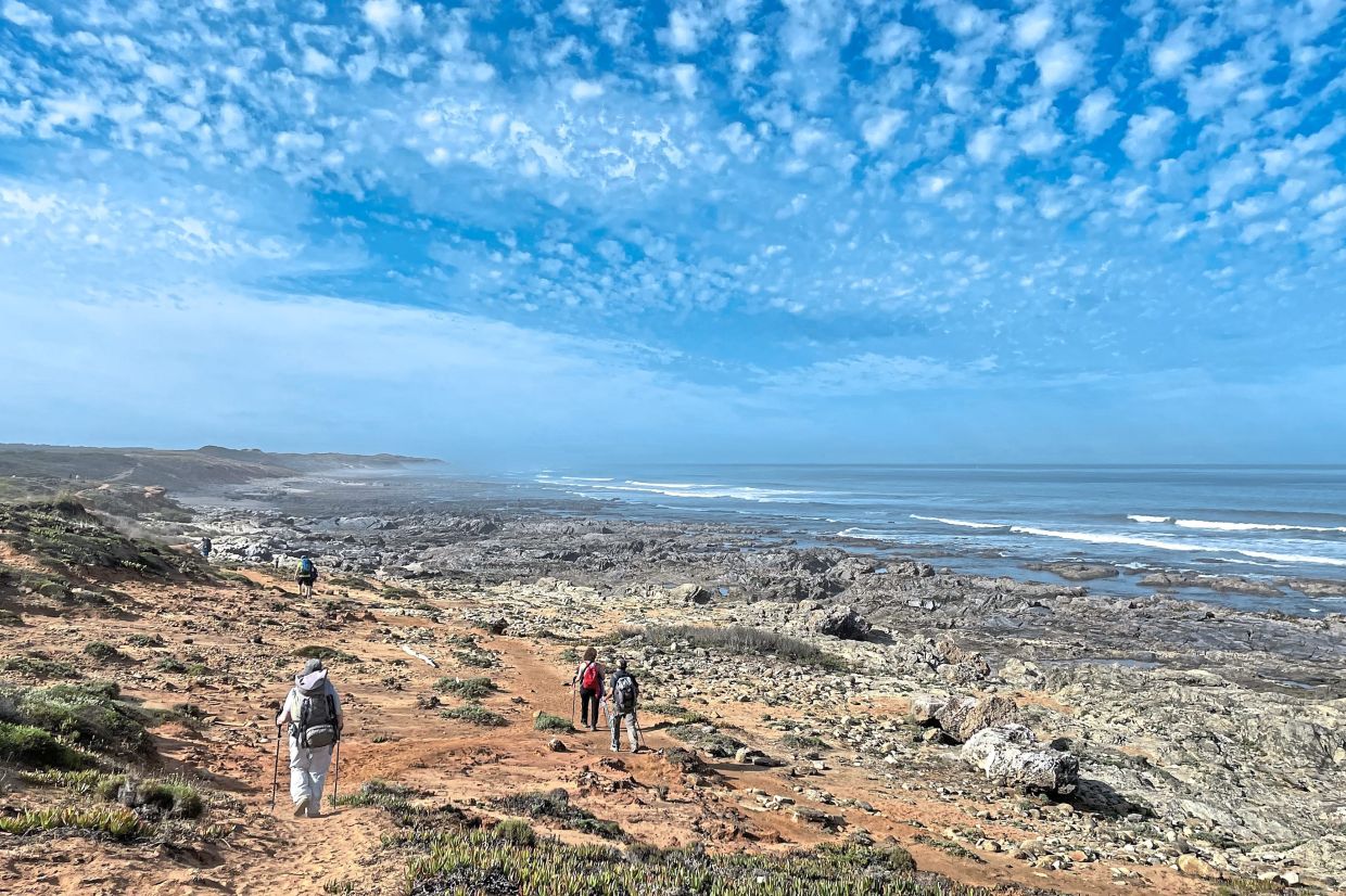 At Praia do Queimado, south of Porto Covo, you can explore the fishing villages and the Portuguese coastline.