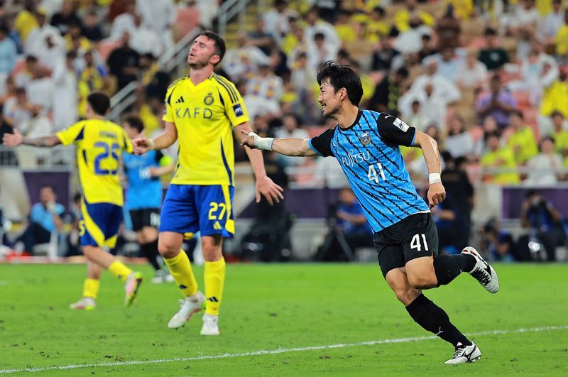 Soccer-Underdogs Kawasaki down Ronaldo's Al-Nassr to book Asian final berth