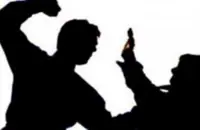 QuickCheck: Did two men get into a fight over a parking spot in a JB mall?