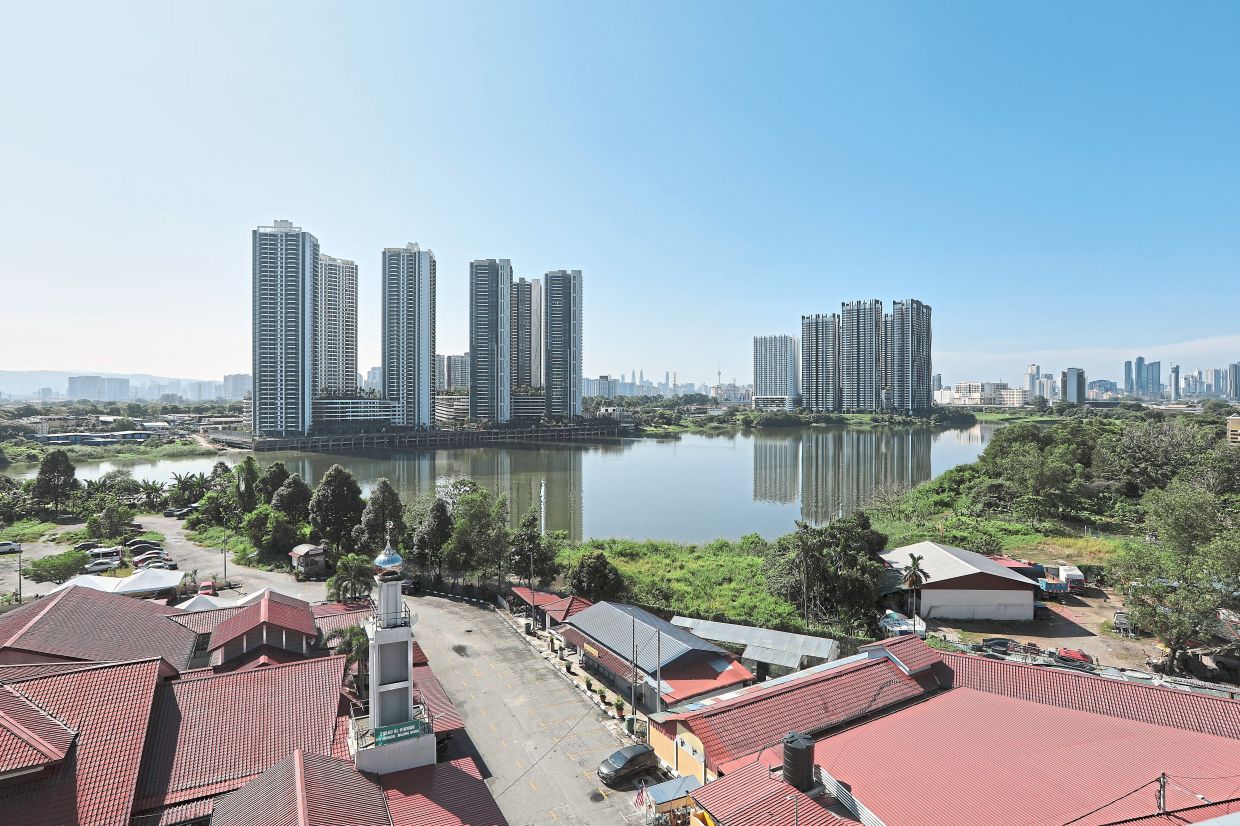 Residents in Kepong, Kuala Lumpur fear a proposed development project near the flood retention pond in Jinjang would reduce the pond’s capacity and lead to more flooding in their neighbourhoods.