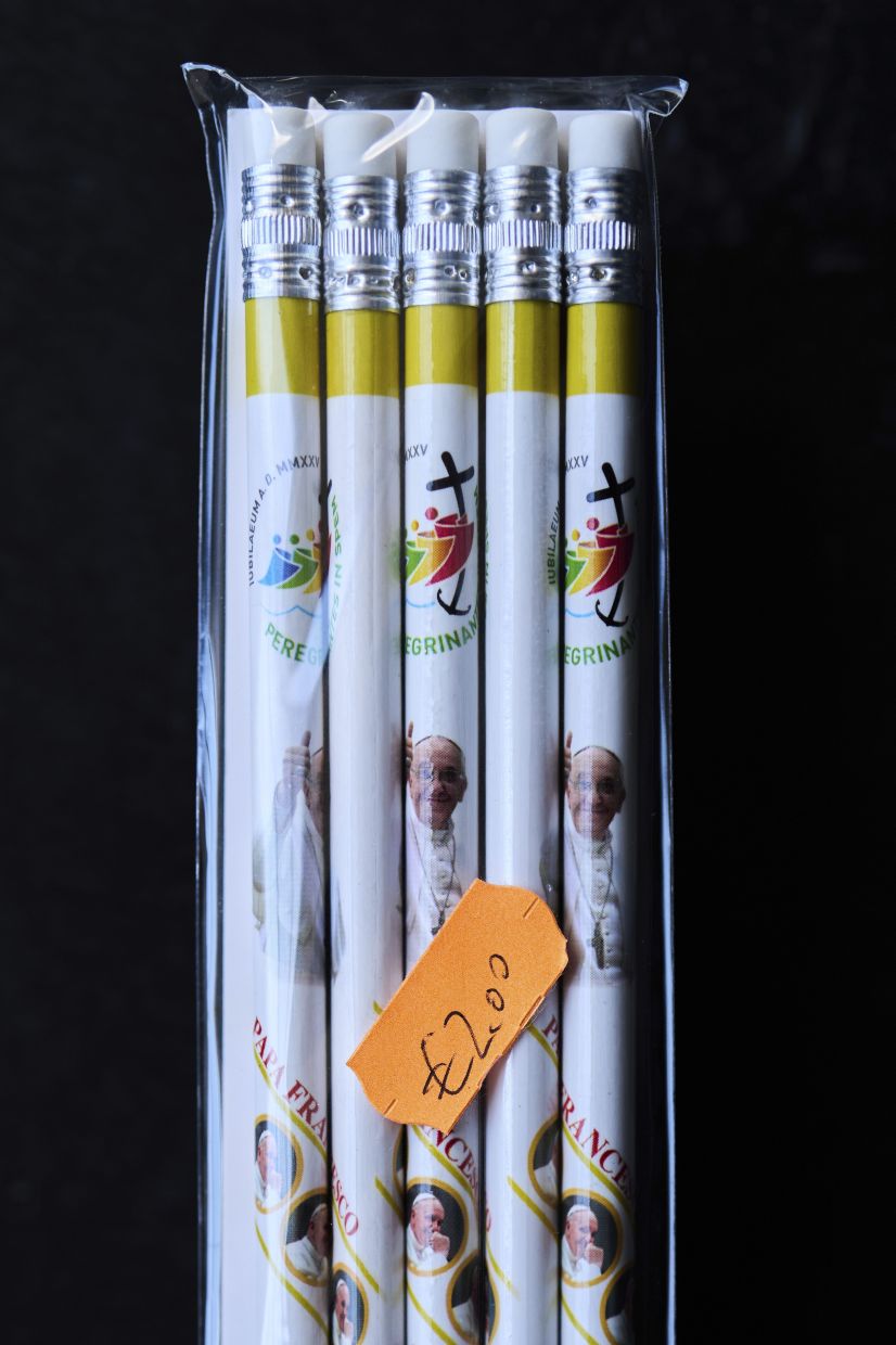 A pack of pencils with the image of Pope Francis. 
