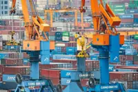Rush for furniture as tariffs loom