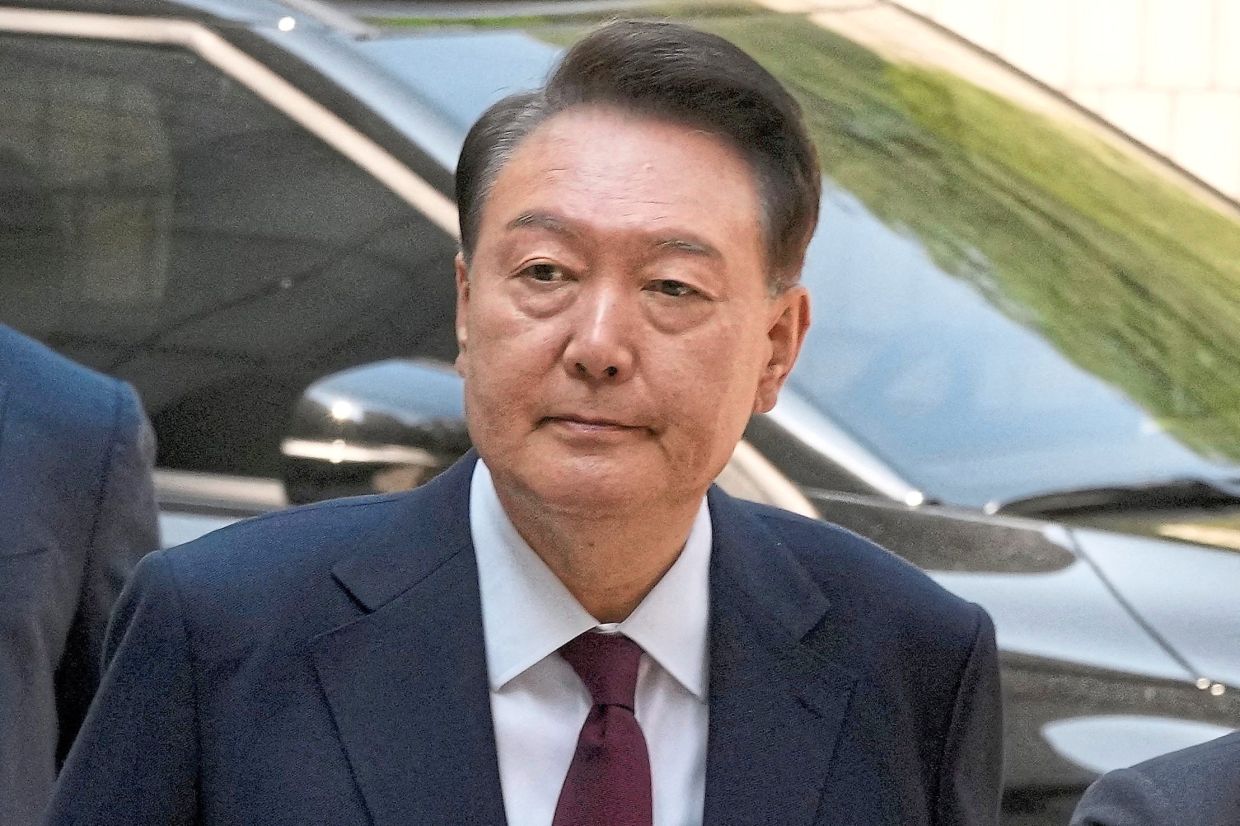 Ousted president quits party | The Star
