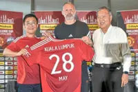 Former star Giggs urges big moves to restore United’s glory