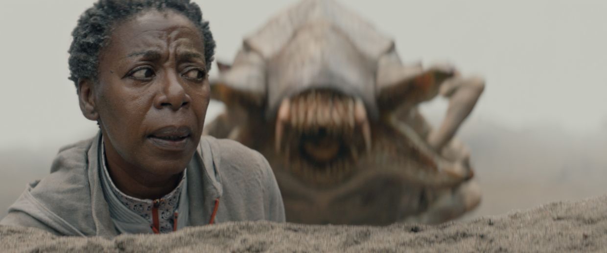 'If that stinking, two-faced ugly bug monster shows its face again, I'll just – er wait, it's behind me, isn't it?'