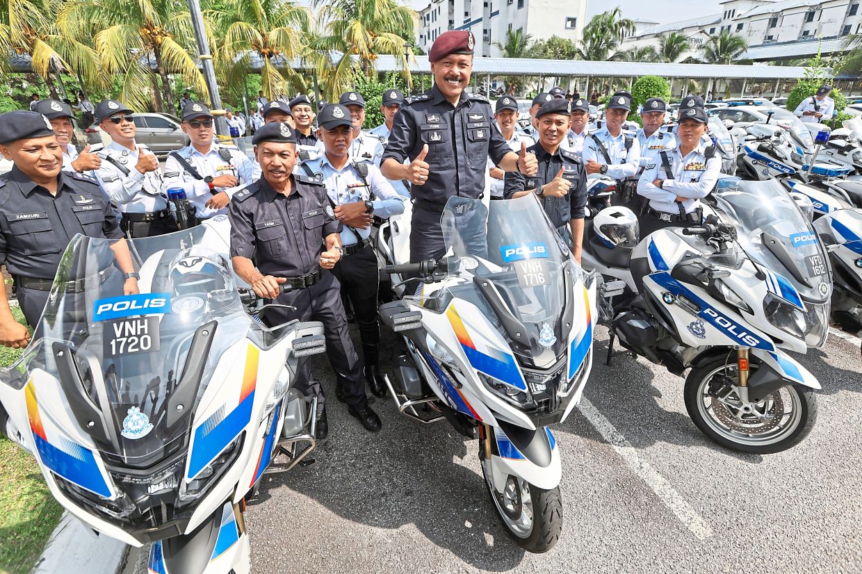 Public urged to avoid busy roads