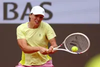 Tennis-Swiatek ready for title defence after attitude shift