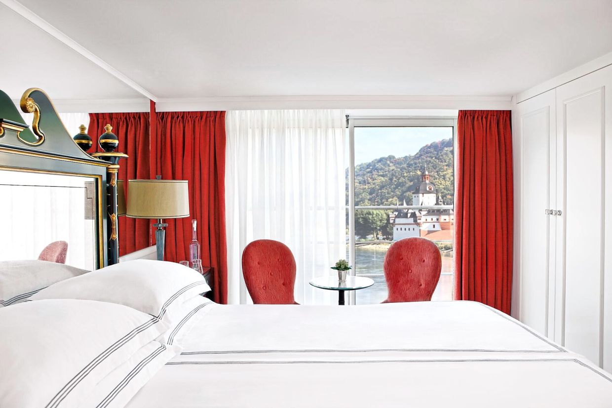 A preview of a stateroom on the Trafalgar Reverie.