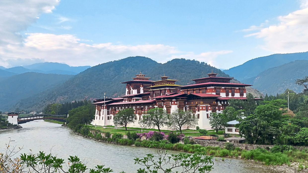 The Punakha Dzong is the second oldest dzong in Bhutan. — Unsplash