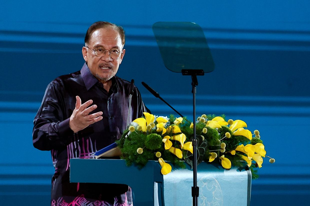 KUALA LUMPUR, Tuesday, May 27: Prime Minister Datuk Seri Anwar Ibrahim addressing the ASEAN-Gulf Cooperation Council (GCC)-China Economic Forum 2025 here tonight. -- Photo: Bernama