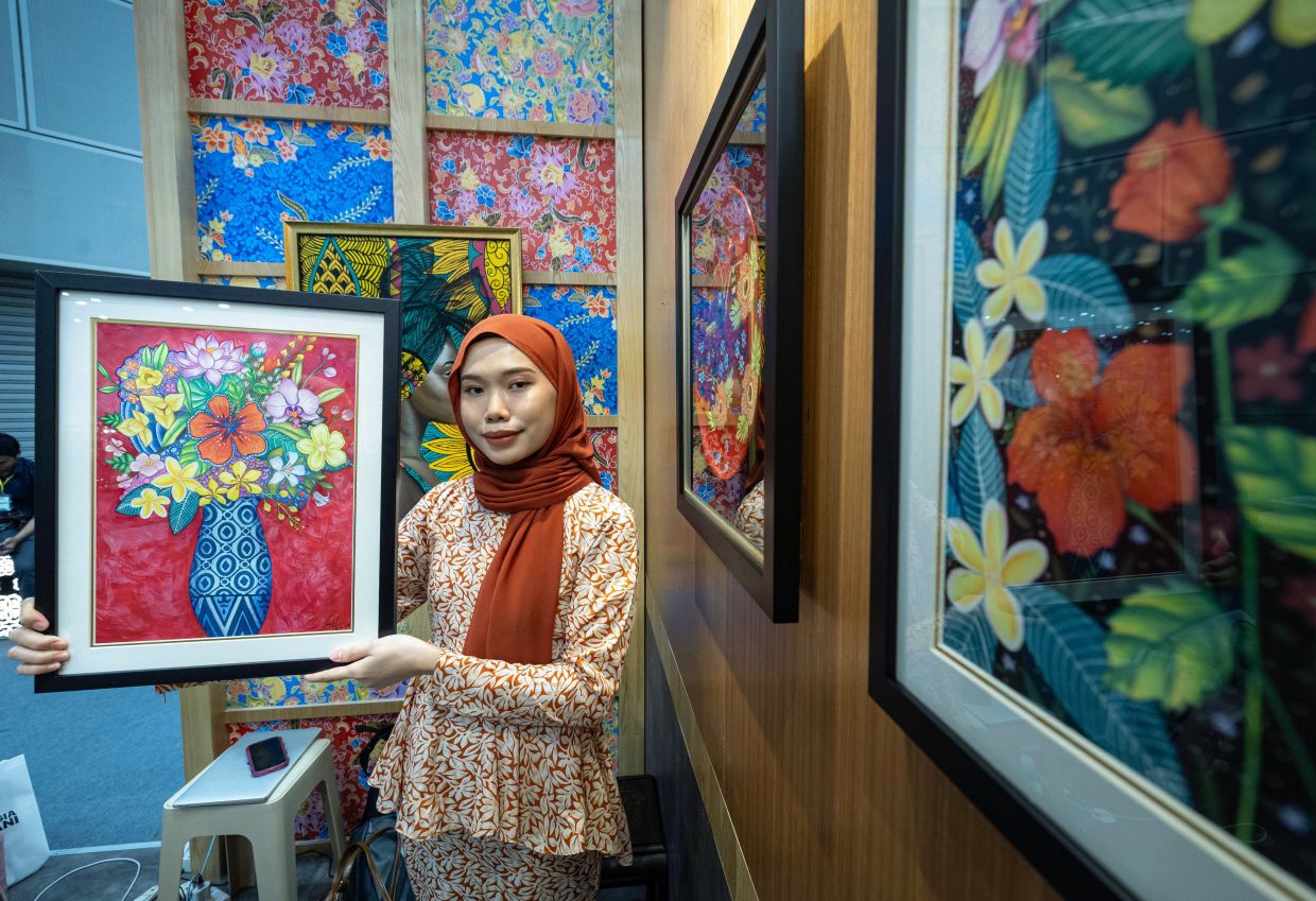 Next month, Nur Amiratul’s hibiscus-themed work will be showcased at the Osaka World Expo 2025 in Japan. Photo: Bernama 
