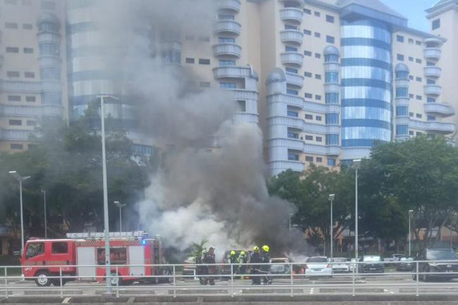 Fire firefighters at the scene of the fire. – Contributors