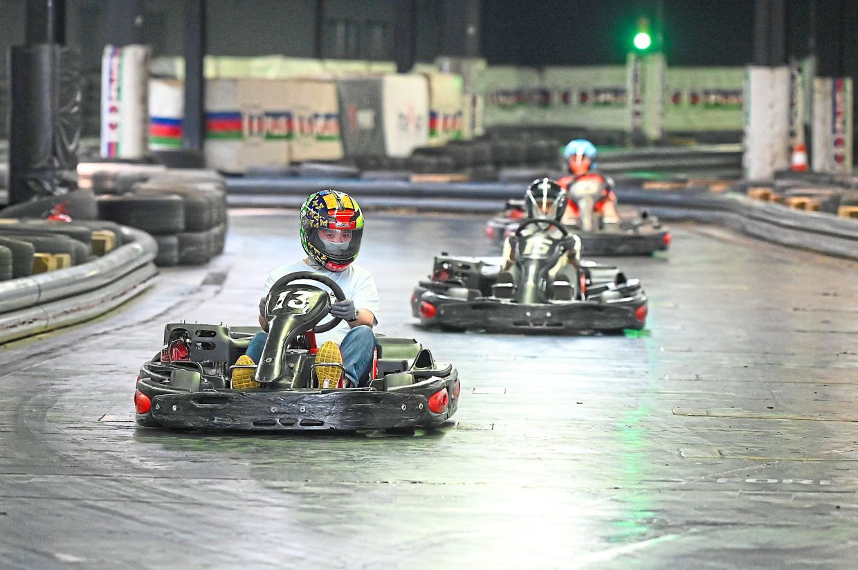 Selangor’s largest indoor karting centre, X Park Sunway Serene, in Jalan SS8/6 is a component of the Kelana Jaya Sports Hub.