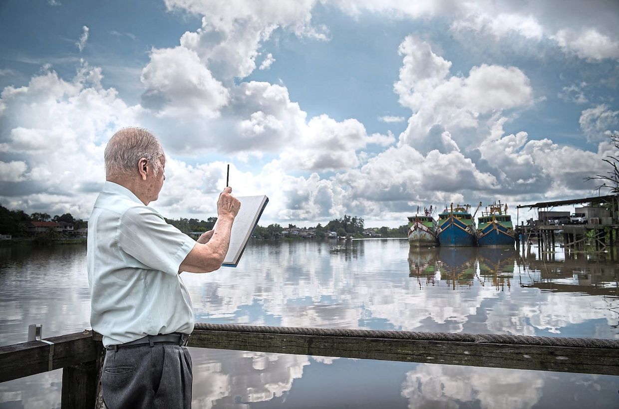 Lee Hock Kia, an art teacher to many, has a career spanning generations and continues to draw and paint actively. Photo: Wayfinder Publishing House