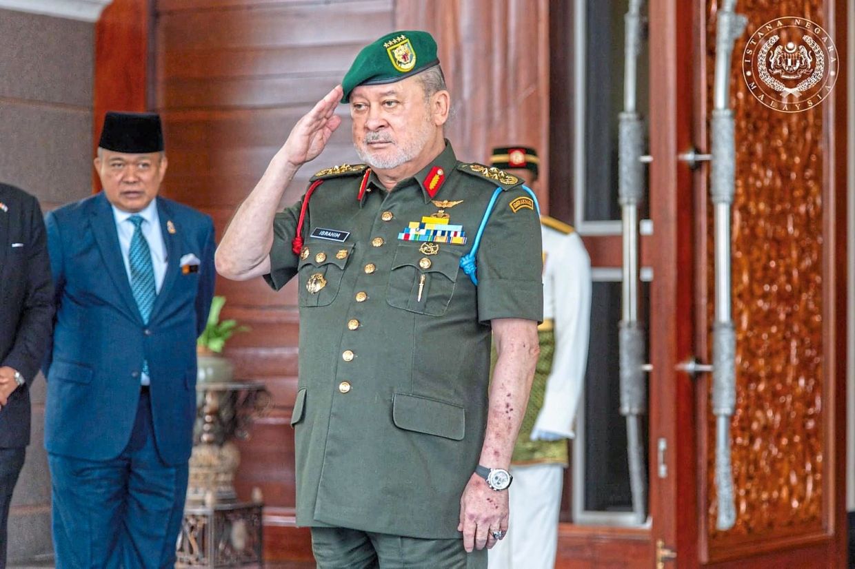 His Majesty often dons the uniform of the Supreme Commander of the Malaysian Armed Forces at official events, reflecting his military background. — Photos from Sultan Ibrahim’s official Facebook page