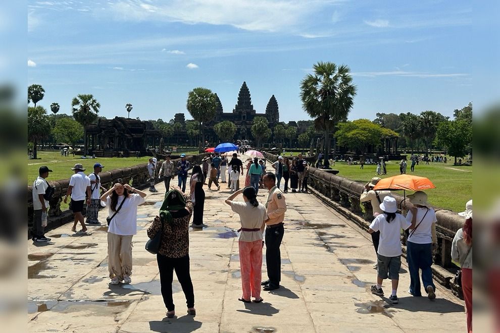 Chinese tourist arrivals to Cambodia's iconic Angkor up 30 per cent in ...