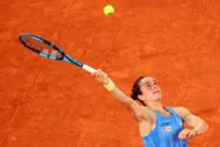 Tennis-Boisson bottles up Andreeva to spark French Open fairytale