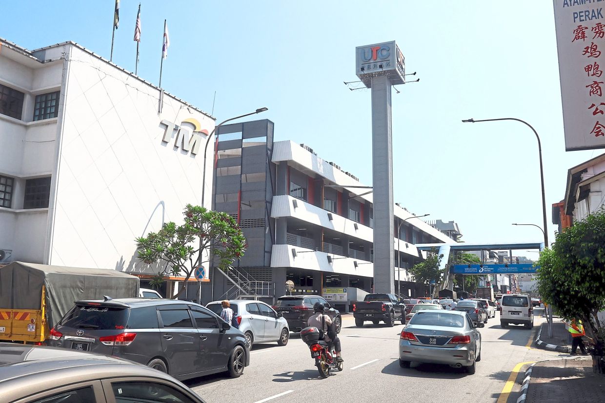 The Ipoh Urban Transformation Centre (UTC) incorporates green elements through water saving and energy efficiency.