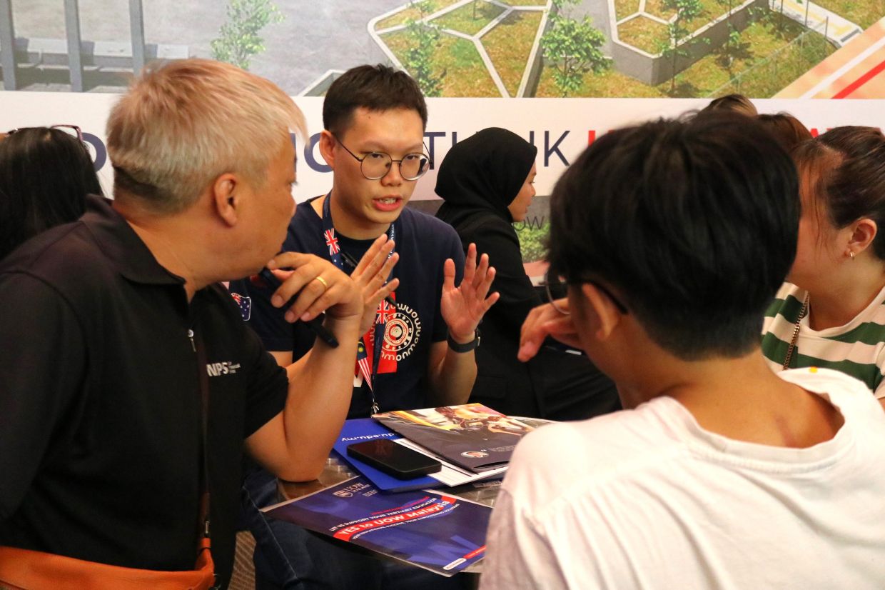 Detailed academic counseling is provided during Open Day, helping students to navigate various programme choices at UOW Malaysia.